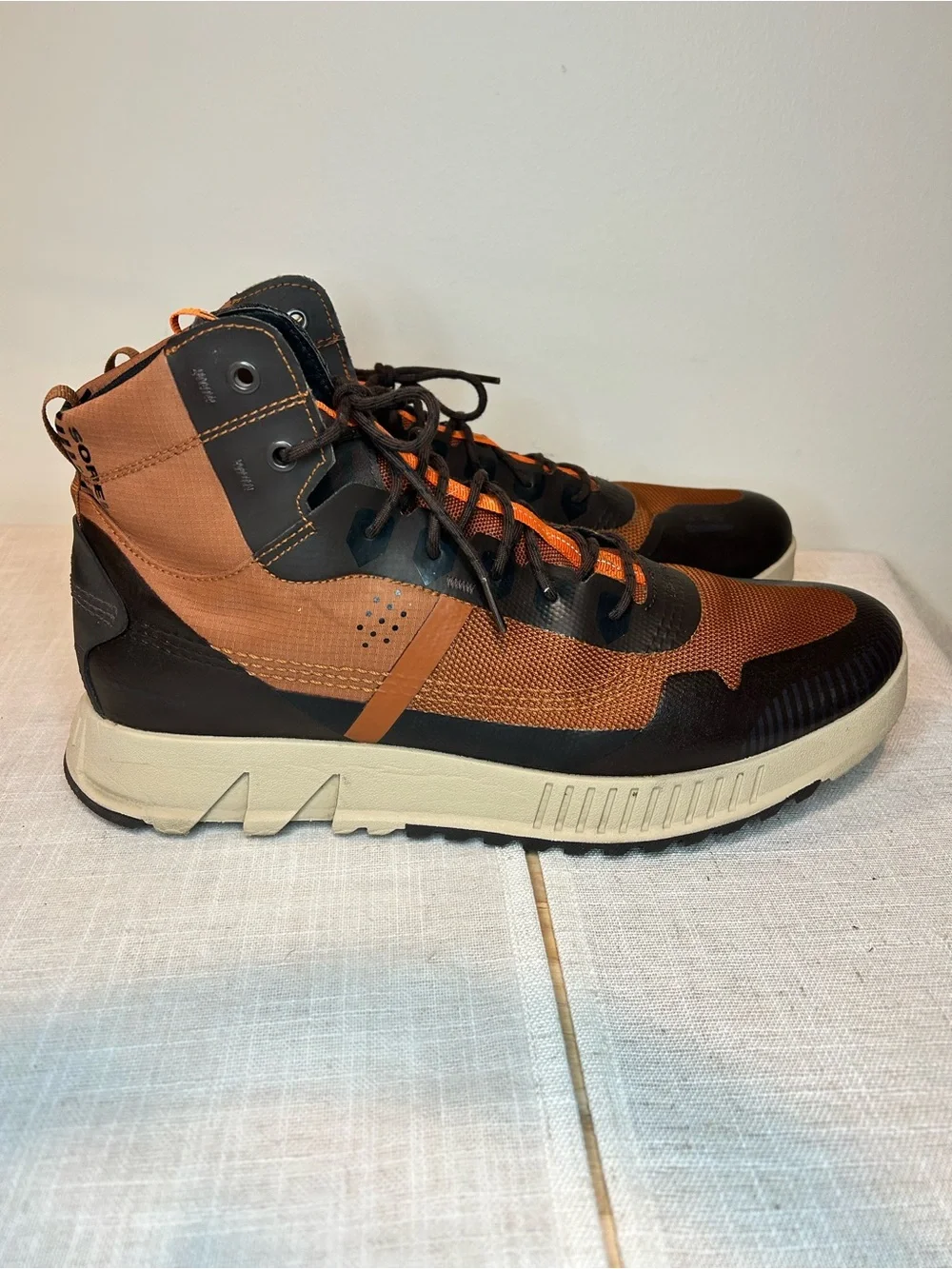Sorel Men's Rush Brown High-Top Performance Sneakers waterproof